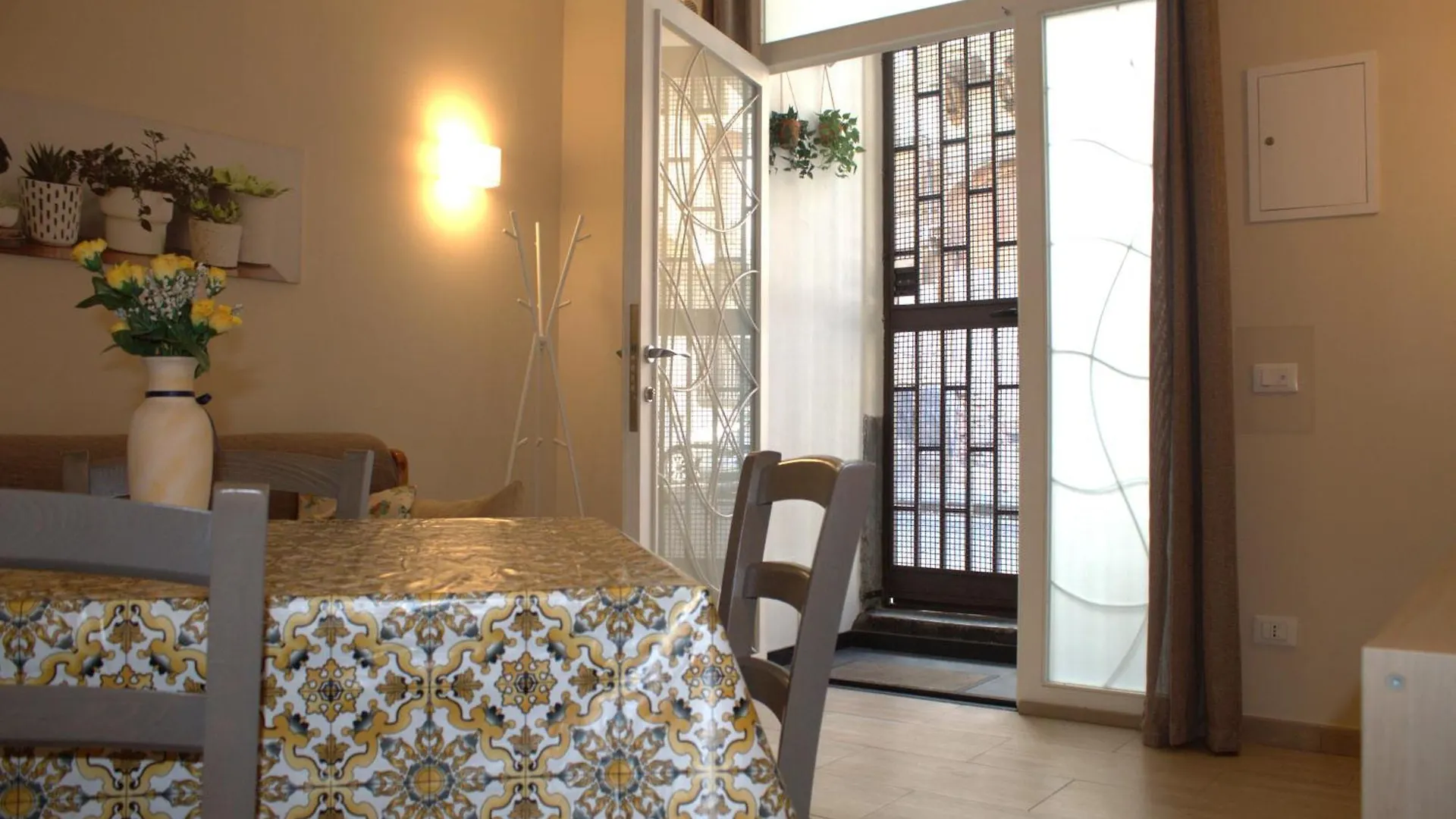 הוילה קטאניה Welcoming House 0*,
